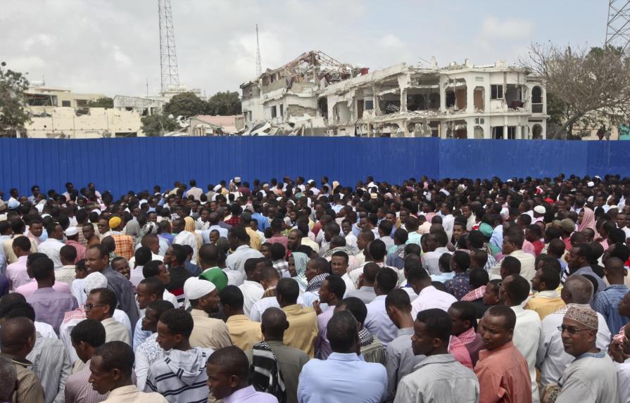 Aumenta a 358 la cifra de muertos por ataque en Mogadiscio 