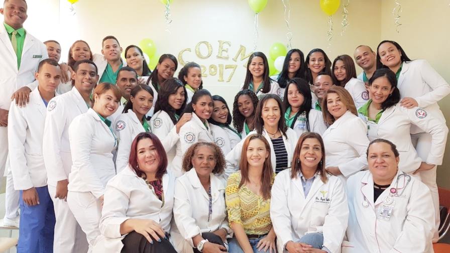 Residentes y enfermeras de la Maternidad de Los Mina reciben capacitación