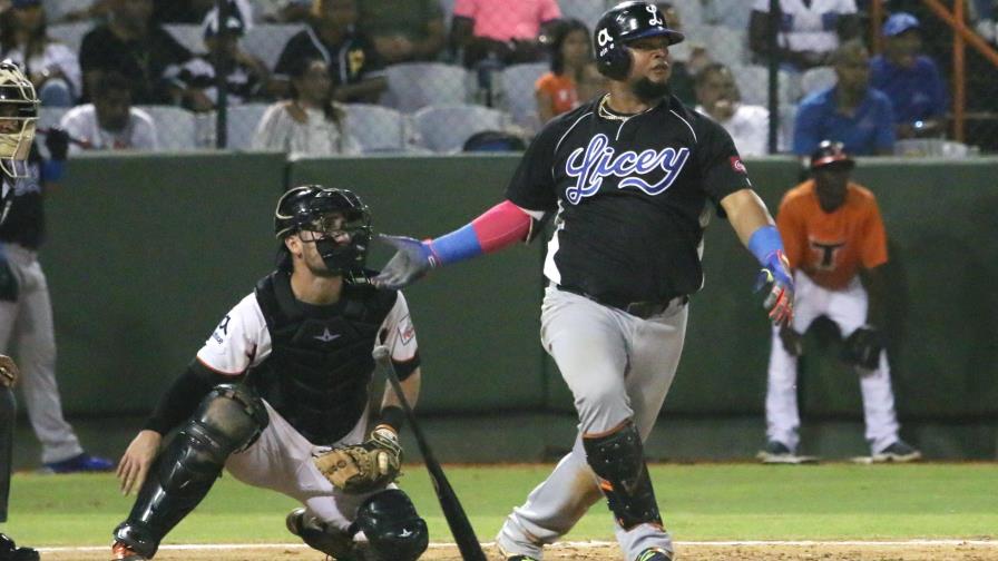El Licey mejora en tanto extiende el maleficio de los Toros a cinco derrotas corridas