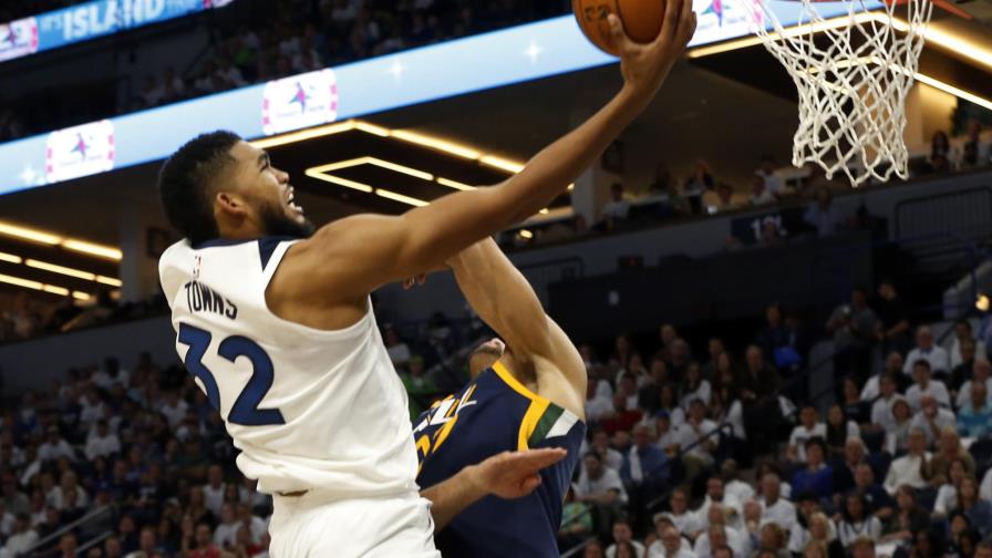 Towns, un doble-doble en partido que Crawford definió la victoria de los Timberwolves