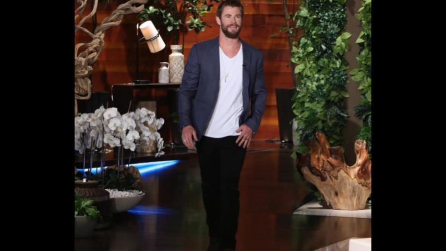 Chris Hemsworth se aburre de Thor y le agrega dinamismo al personaje