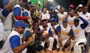 Cementera se corona en categoría junior torneo Rubén Pimentel softbol DN