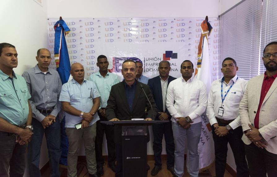 Unión Empresarial Dominicana rechaza imposición de cuotas por parte de Fenatrado para acarreo de cargas 
