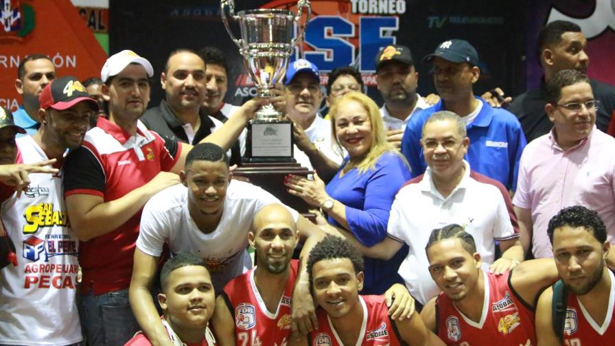 San Sebastián gana su corona 13 el Básquet de Moca en 24 torneos