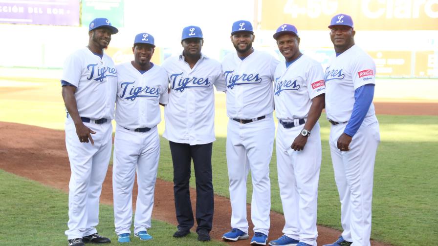 Los Tigres del Licey rindieron homenaje a Luis Castillo