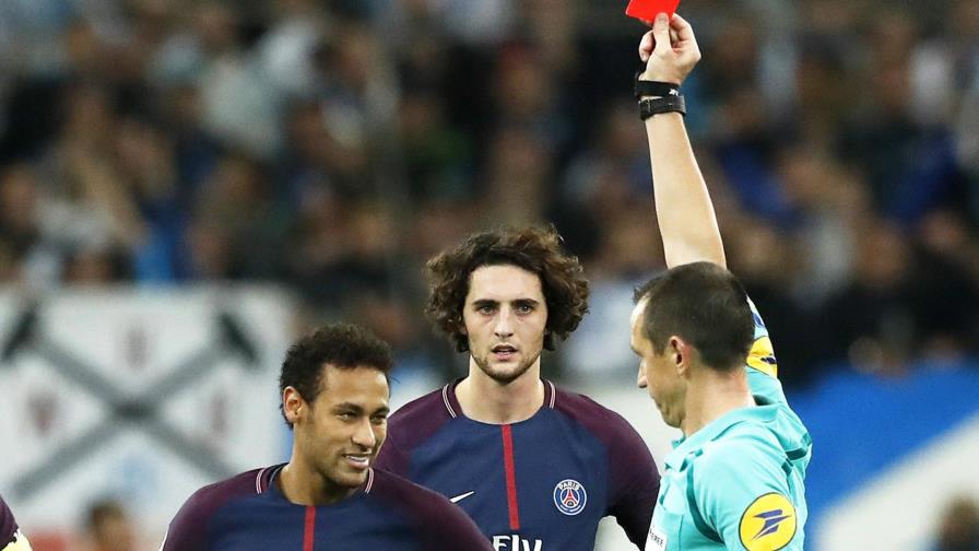 Neymar plantea que investiguen lanzamiento de objetos en el estadio Vélodrome de Marsella