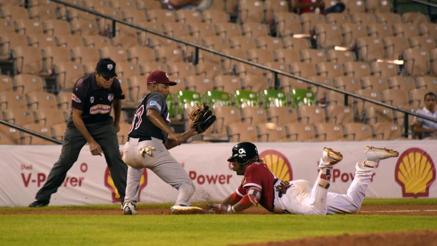 El Escogido gana cuarto en fila y va solo en el segundo