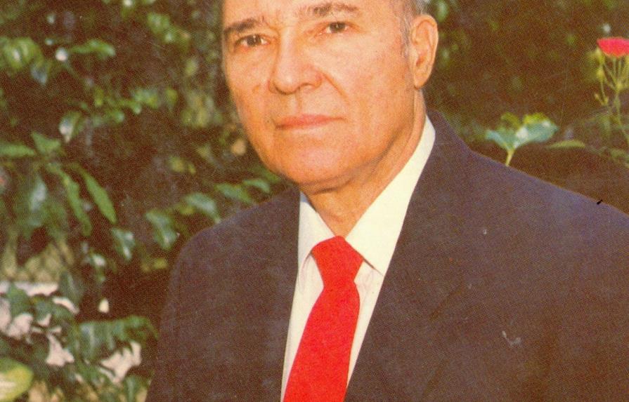  Harán homenaje póstumo al poeta y abogado Lupo Hernández Rueda 