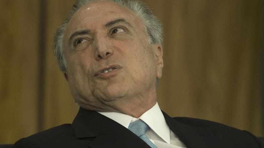 Hospitalizan al presidente de Brasil 