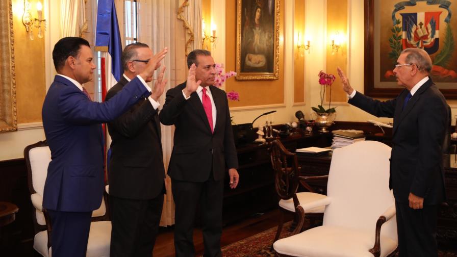 Van der Horst dice trabajará para que región Este consolide liderazgo de polo turístico en el Caribe Van der Horst dice trabajará para que región Este consolide liderazgo de polo turístico en el Caribe