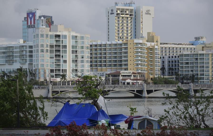 Huracán saca a la luz brecha entre ricos y pobres en Puerto Rico 