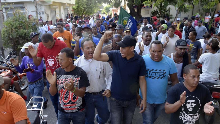 Realizan marcha en Navarrete en demanda de Obras sociales 