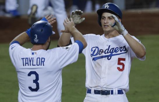 Tan espectacular como puede ser, Houston iguala 1-1 la Serie Mundial al vencer a los Dodgers 