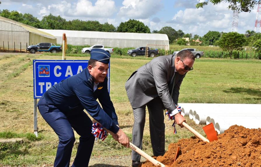 La CAASD inicia trabajo de construcción de redes alcantarillado en la Base Aérea 