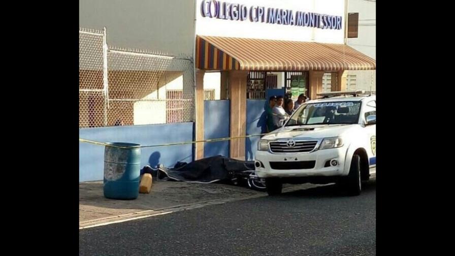 Matan motorista  frente al colegio Montessori 