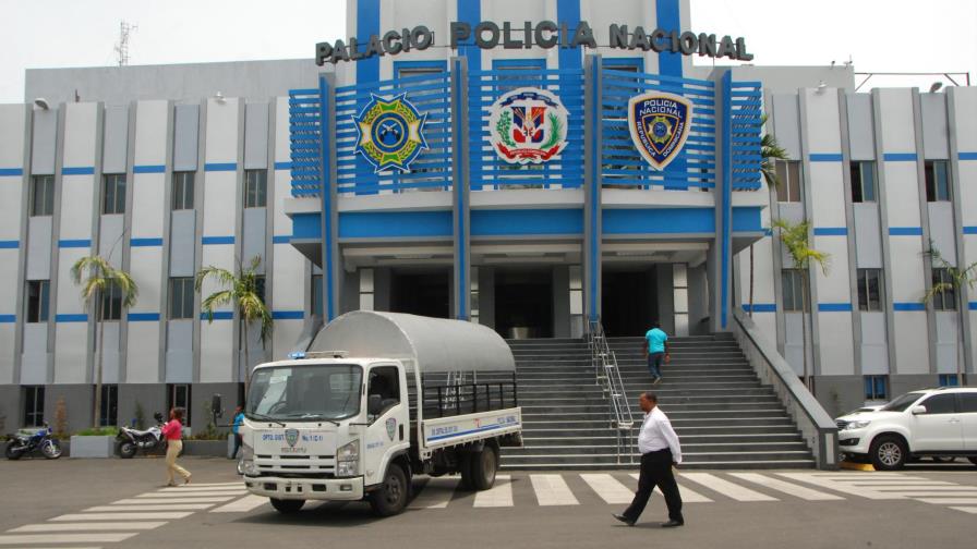 Pase de lista evidencia desorden en el personal que presta servicio en el  Palacio de la Policía Nacional 