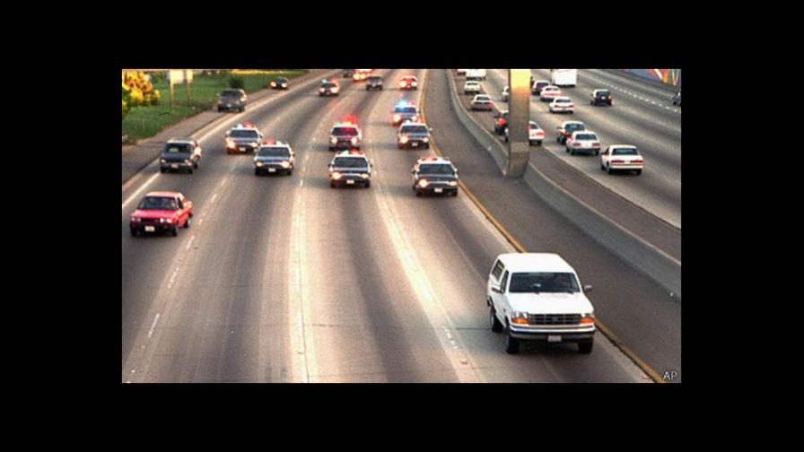 Policía persigue a niño que manejaba vehículo a alta velocidad 