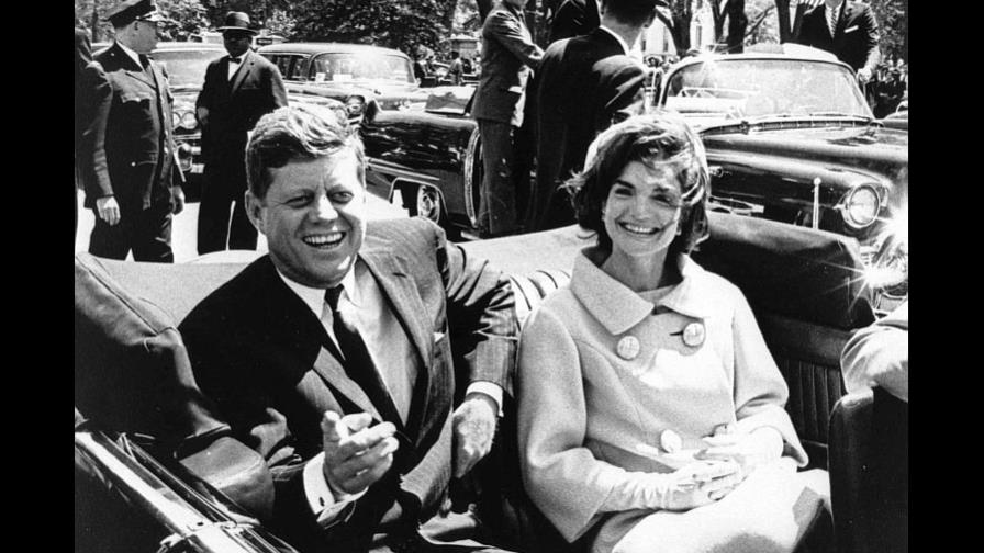  Trump permite publicar miles de archivos sobre Kennedy, pero retiene algunos