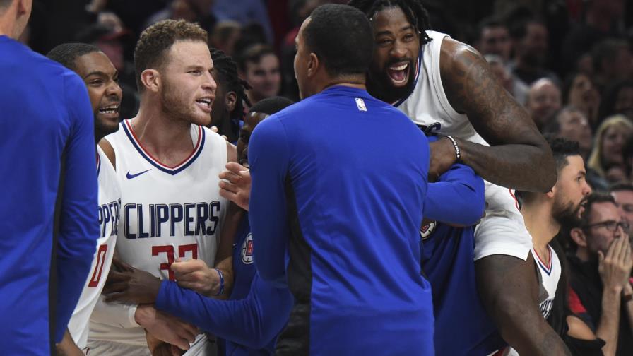 Los Clippers invictos: Vencen a Trail Blazers 104-103