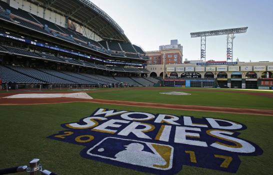 Dodgers y Astros empatados a base de jonrones 
