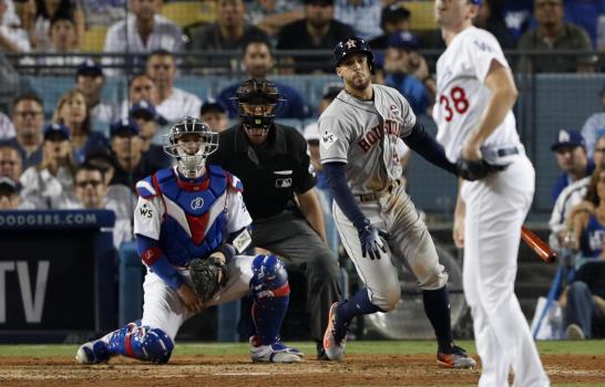 Dodgers y Astros empatados a base de jonrones 