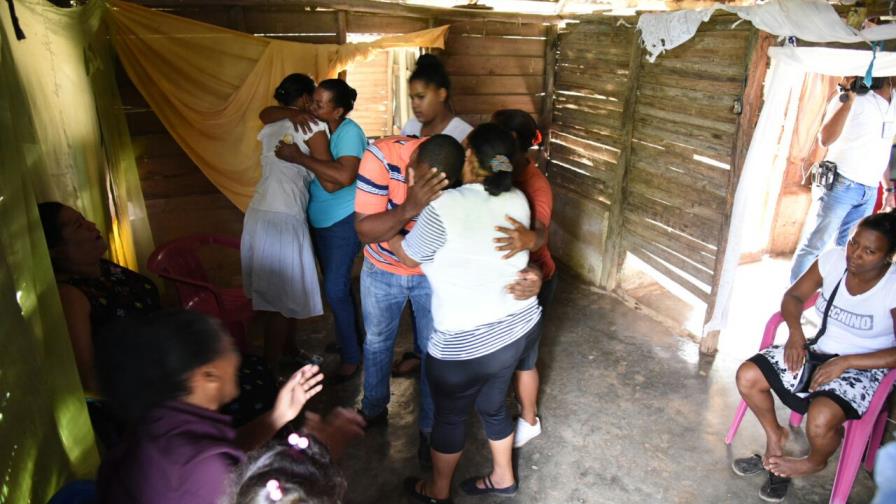 Sargento y expareja procrearon dos hijos; comunitarios dicen homicida- suicida era tranquilo 