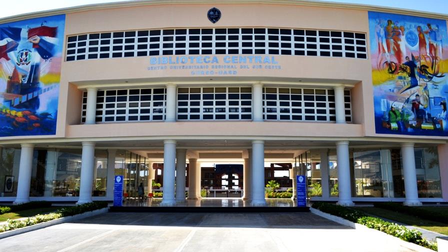 Paran docencias por malas condiciones en los baños de la UASD en Barahona