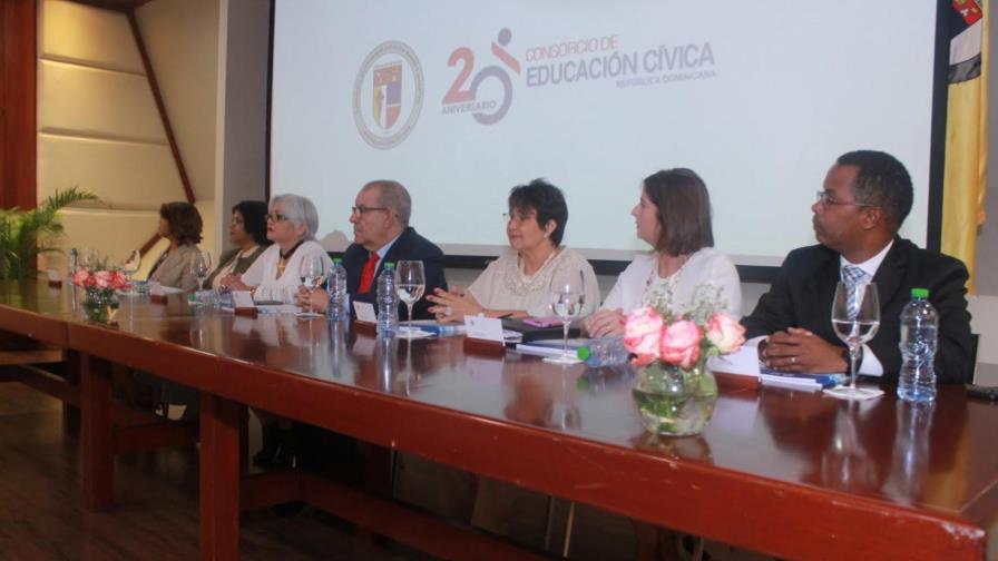 Consorcio de Educación Cívica de la PUCMM celebra su vigésimo aniversario