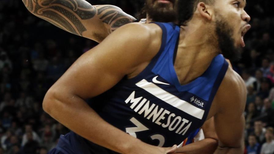 Towns destroza al Thunder por segunda vez en la temporada