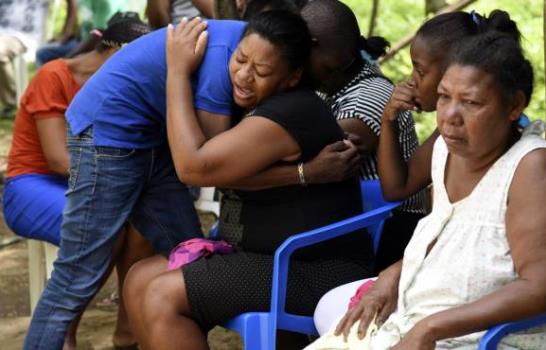 Familias velarán juntas restos de madre e hija y su victimario en Yamasá