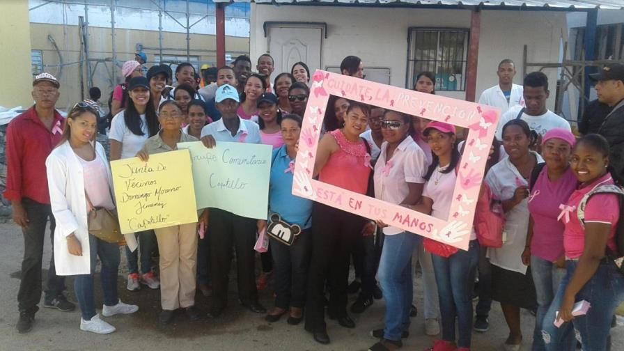 Cientos de personas se unen a campaña sobre prevención cáncer de mama 