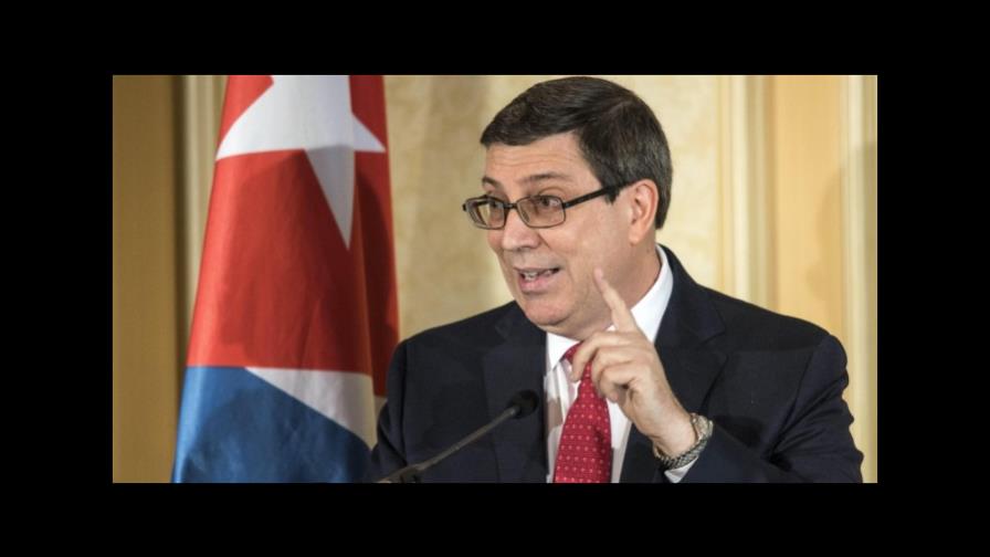 Cuba cambia su política migratoria para “abrirse” ante tensiones con EE.UU. 