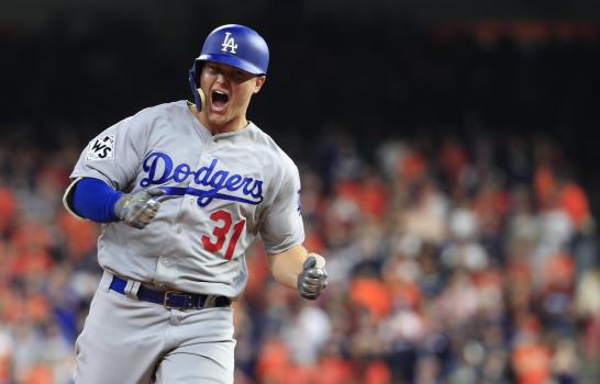 Dodgers ganan a los Astros y aseguran regreso de la Serie a Los Angeles