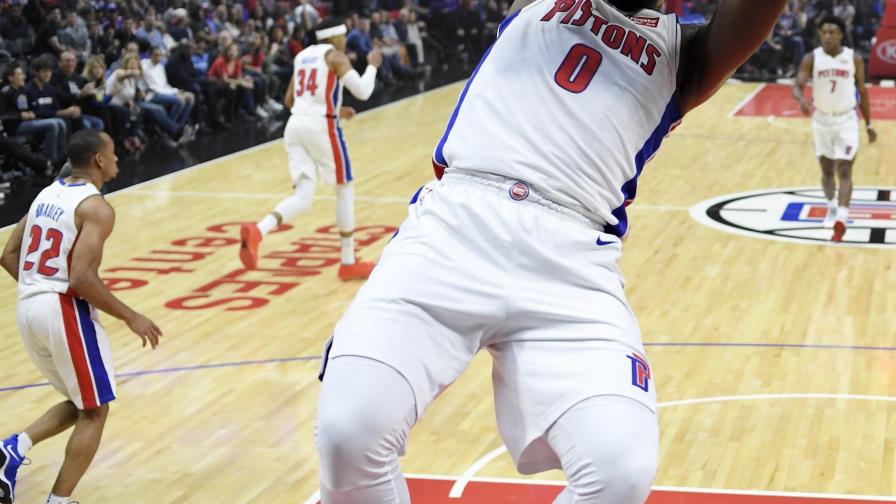 Pistons endilgan a Clippers su 1er revés en la campaña 