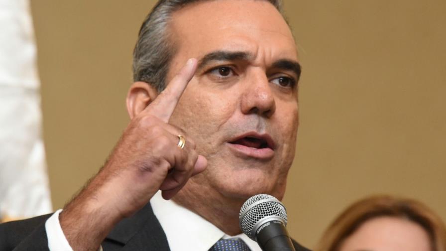 Abinader acompaña a su padre en Boston