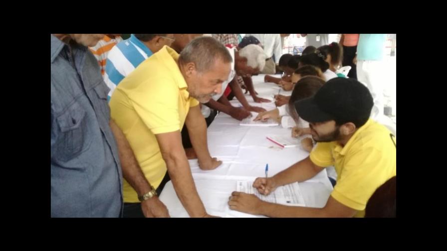 El montaje de la convención del Partido Revolucionario Moderno luce rezagado