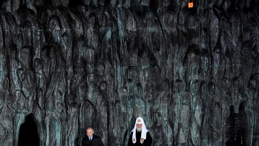 Putin inaugura un memorial a las víctimas de la represión política