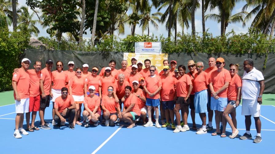 Celebran torneo de tenis por 30 aniversario de Viva Wyndham Resorts Celebran torneo de tenis por 30 aniversario de Viva Wyndham Resorts