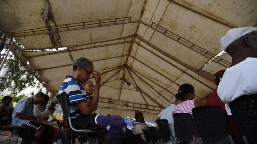 Hospitales en construcción, crisis preeleccionaria y huelgas ponen en riesgo salud de la ciudadanía Hospitales en construcción, crisis preeleccionaria y huelgas ponen en riesgo salud de la ciudadanía