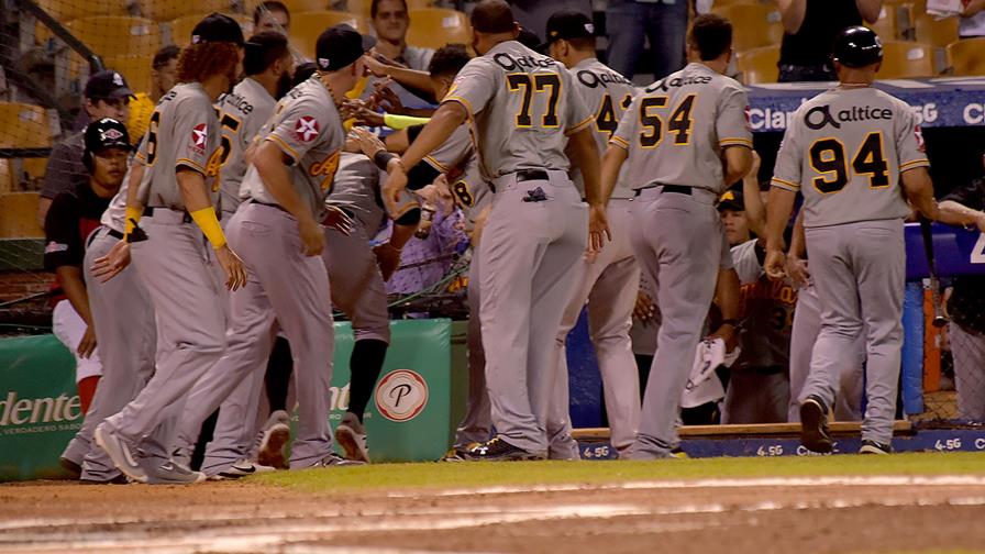 Bueno y Pérez comandan el triunfo aguilucho sobre Leones