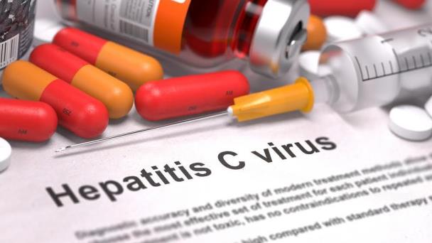 Hombre pide ayuda a Programa de Alto Costo para conseguir medicamento para hepatitis C