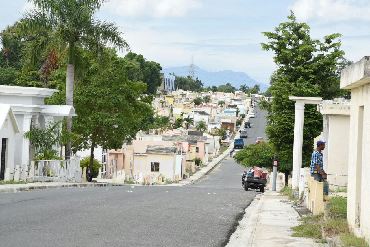 Contrario a años anteriores las visitas en el Cementerio Cristo Redentor bajaron significativamente