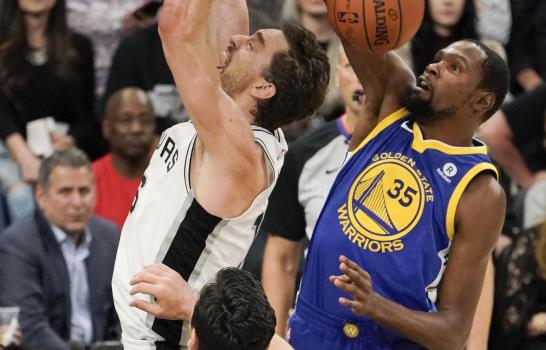 Thompson y Durant dan triunfo a Warriors sobre Spurs 