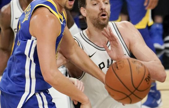 Thompson y Durant dan triunfo a Warriors sobre Spurs 