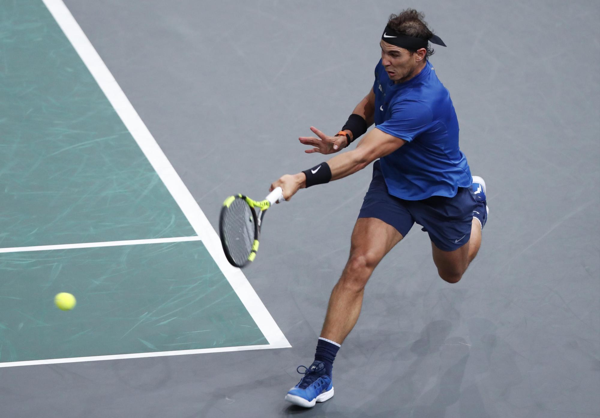 El tenista español Rafael Nadal sufrió una lesión en la rodilla derecha que lo obliga a retirarse del Másters 1000 de Basilea. Ya finalizó la temporada del 2017 como Número Uno del Mundo.