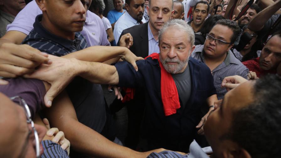 ¿Presidente o preso? La figura de Lula divide a Brasil 
