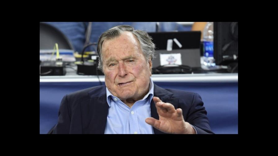 George H. W. Bush llama “fanfarrón” a Trump y confirma que votó por Clinton