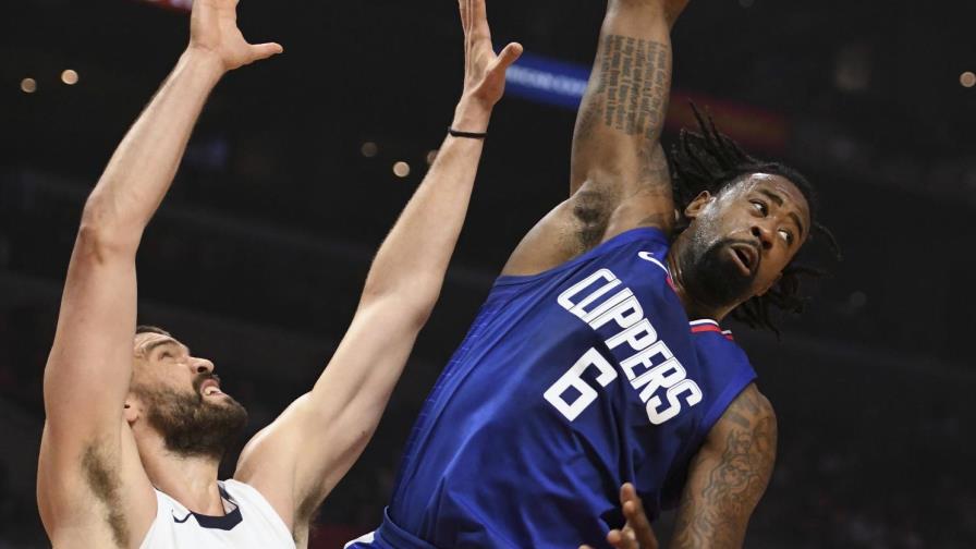 Suplentes de Grizzlies marcan la diferencia ante Clippers 