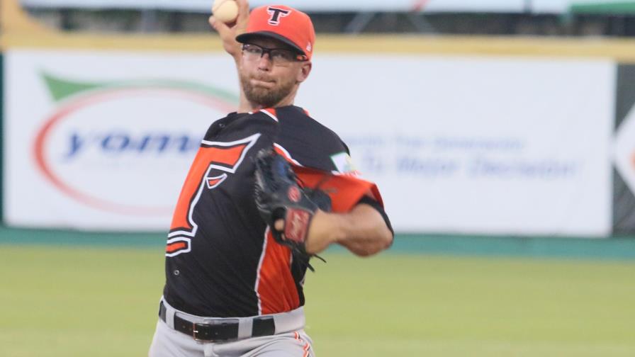 Los Toros del Este ganan tercero en linea; vencen a Gigantes 