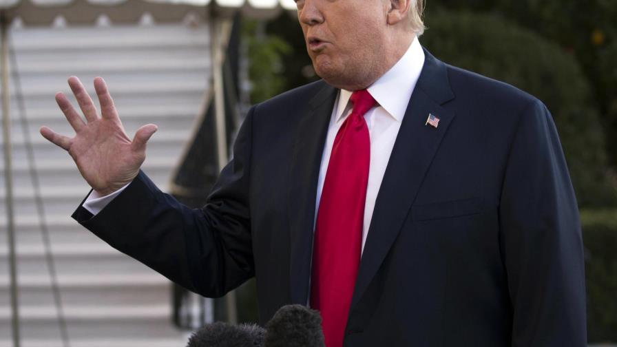 Donald Trump llega a Japón para iniciar su gira asiática